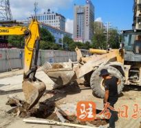 白丝少萝囗交娇喘高温下的坚守｜道路建设者用汗水铺就畅通路